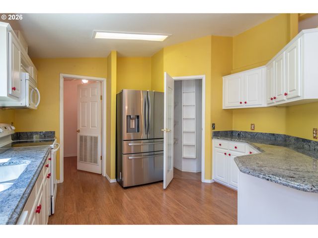 133 BRENDA Pl, Canyonville, OR 97417