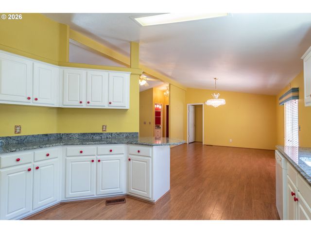 133 BRENDA Pl, Canyonville, OR 97417