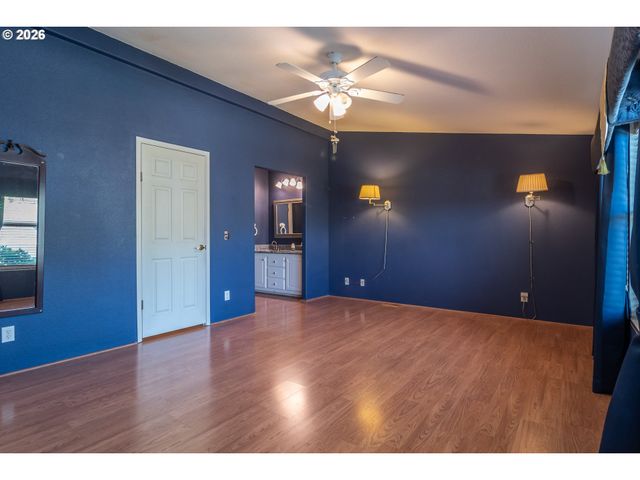 133 BRENDA Pl, Canyonville, OR 97417