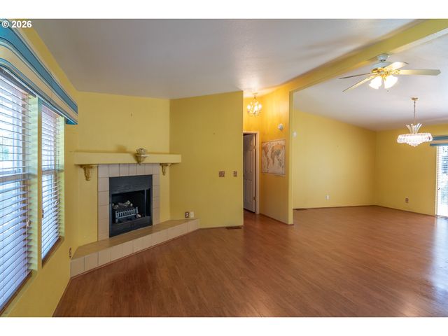 133 BRENDA Pl, Canyonville, OR 97417