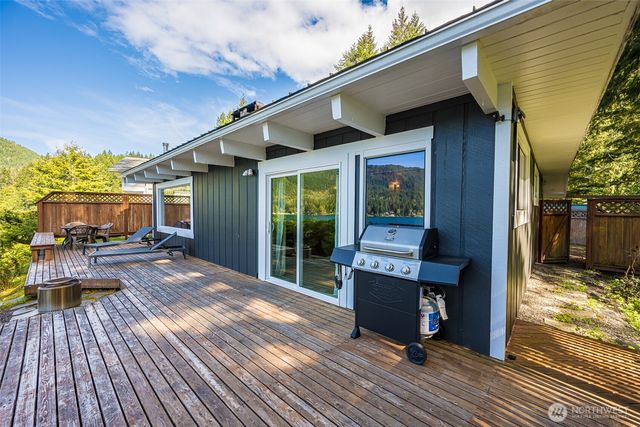 42 Storman Place, Port Angeles, WA 98363
