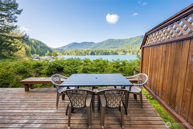 42 Storman Place, Port Angeles, WA 98363
