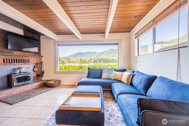 42 Storman Place, Port Angeles, WA 98363