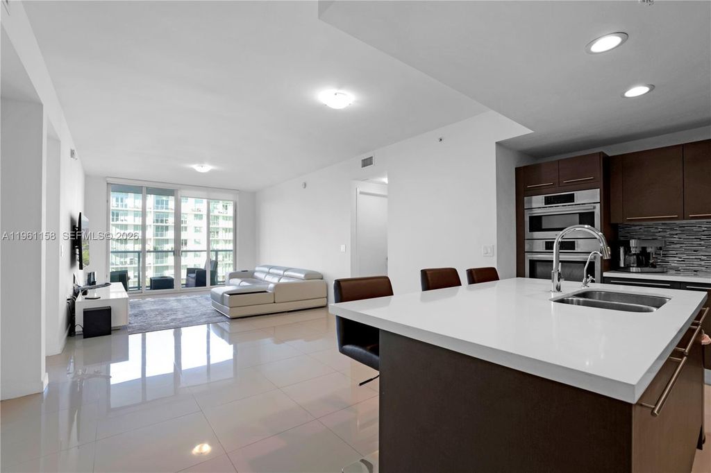 7751 NW 107th Ave 509, Doral, FL 33178