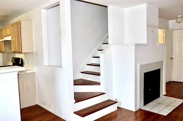 1319 Hollowood Lane, Missouri City, TX 77489