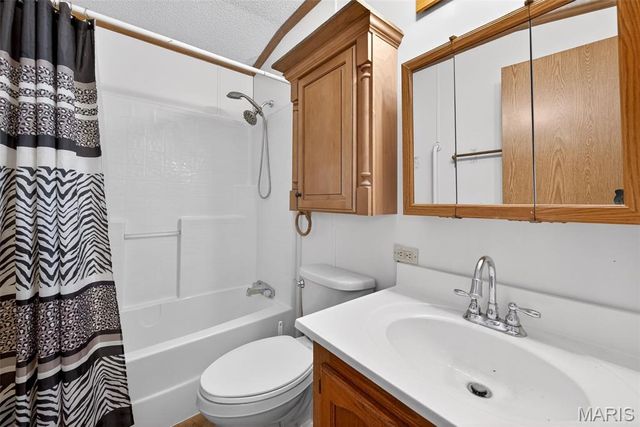 124 New Hope Road, Elsberry, MO 63343