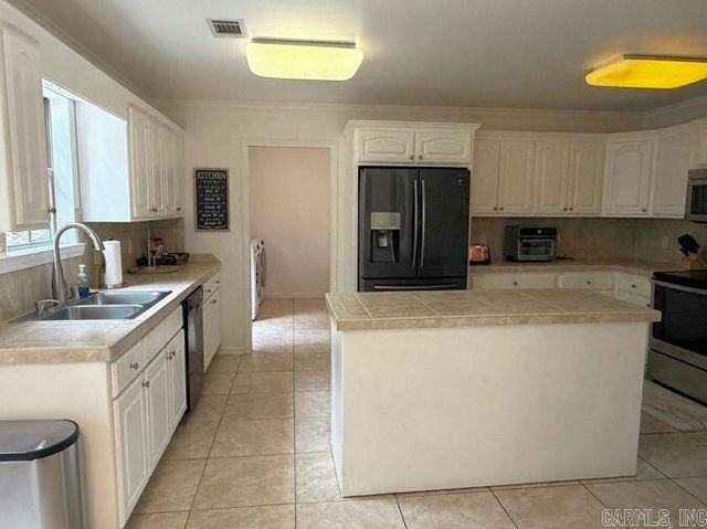 2207 Westport Loop, Little Rock, AR 72212