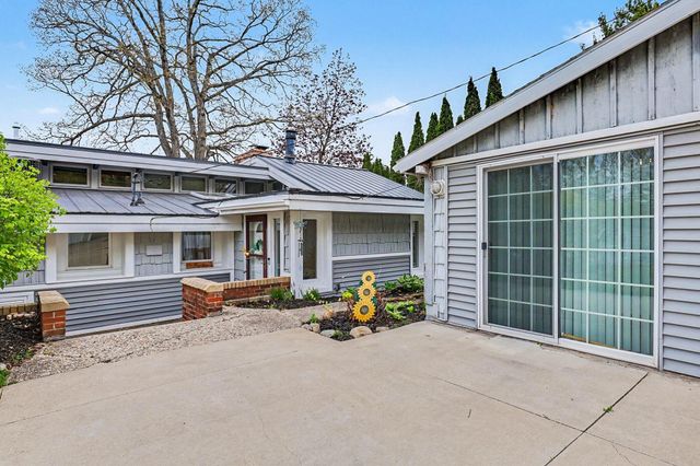 13945 Sunset Shores Drive Ne, Nelson Twp, MI 49319