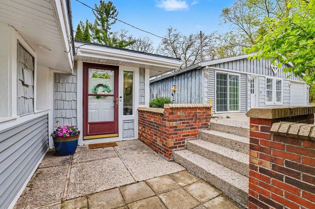 13945 Sunset Shores Drive Ne, Nelson Twp, MI 49319