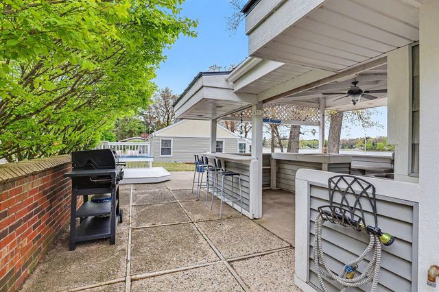 13945 Sunset Shores Drive Ne, Nelson Twp, MI 49319