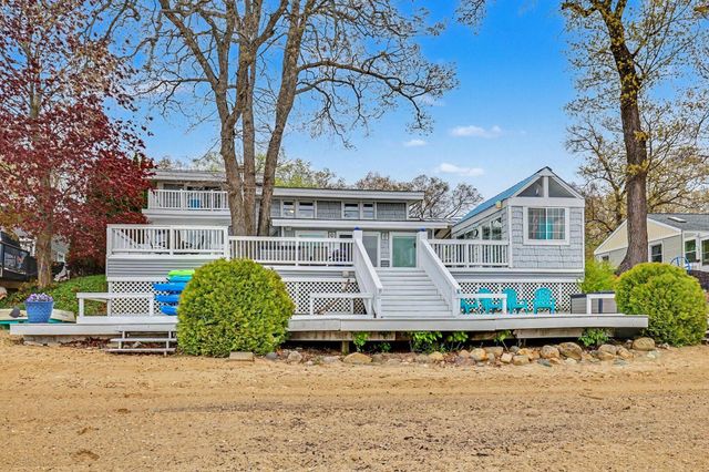 13945 Sunset Shores Drive Ne, Nelson Twp, MI 49319