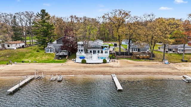 13945 Sunset Shores Drive Ne, Nelson Twp, MI 49319