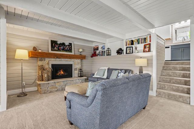 13945 Sunset Shores Drive Ne, Nelson Twp, MI 49319