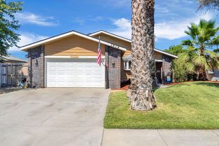 1936 N Woodridge Way, Hanford, CA 93230