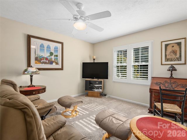 142 Twin Lakes Drive, Candler, NC 28715