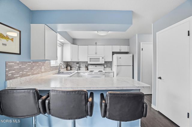 357 Wrexham Lane, 101, Maumee, OH 43537