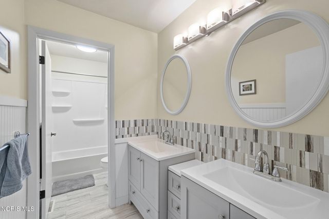 357 Wrexham Lane, 101, Maumee, OH 43537