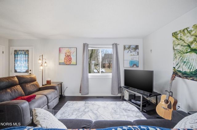 357 Wrexham Lane, 101, Maumee, OH 43537