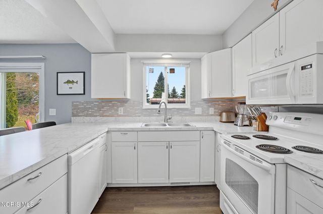 357 Wrexham Lane, 101, Maumee, OH 43537