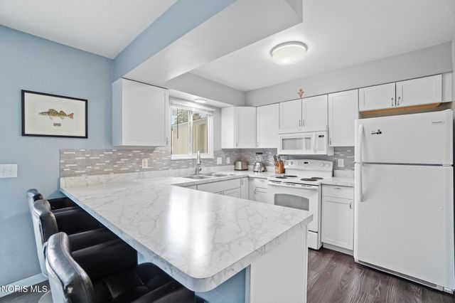 357 Wrexham Lane, 101, Maumee, OH 43537