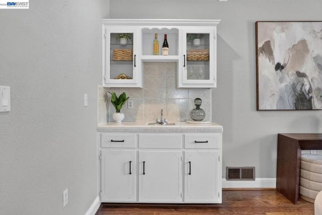4571 Ewing Rd, Castro Valley, CA 94546