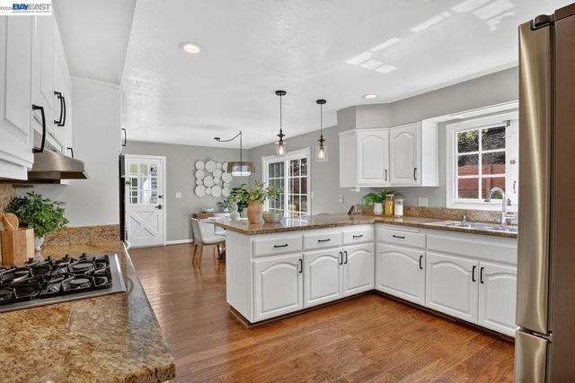 4571 Ewing Rd, Castro Valley, CA 94546