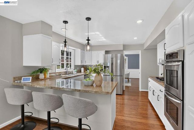 4571 Ewing Rd, Castro Valley, CA 94546