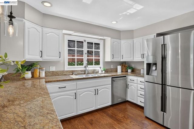 4571 Ewing Rd, Castro Valley, CA 94546