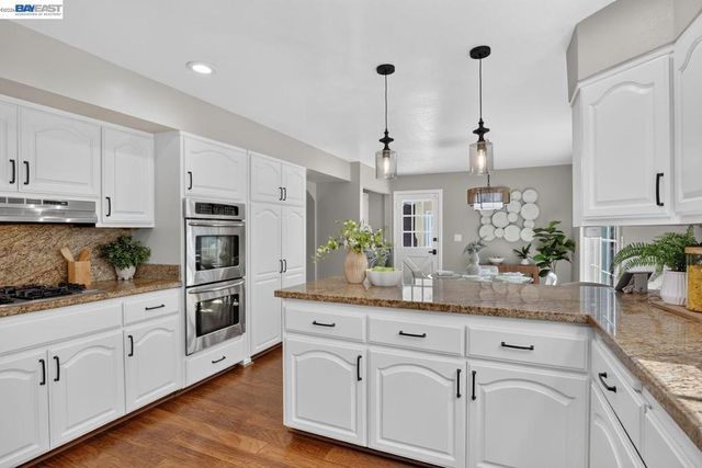 4571 Ewing Rd, Castro Valley, CA 94546