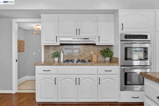 4571 Ewing Rd, Castro Valley, CA 94546