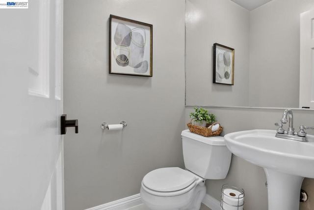 4571 Ewing Rd, Castro Valley, CA 94546