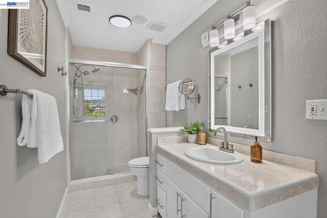 4571 Ewing Rd, Castro Valley, CA 94546