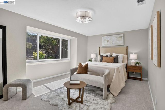 4571 Ewing Rd, Castro Valley, CA 94546
