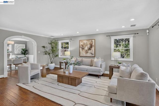 4571 Ewing Rd, Castro Valley, CA 94546