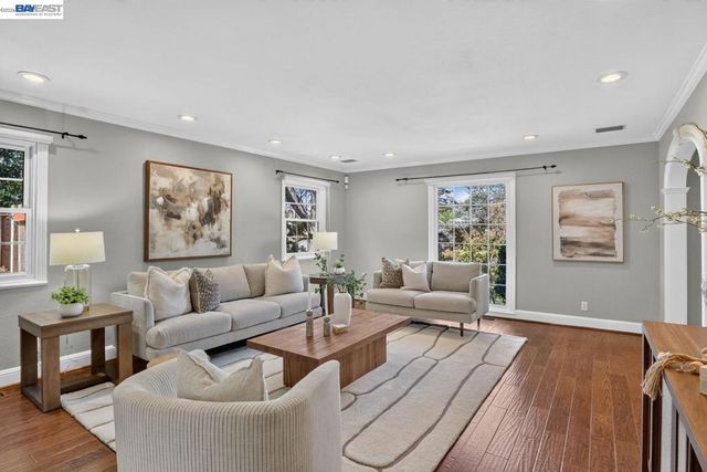 4571 Ewing Rd, Castro Valley, CA 94546