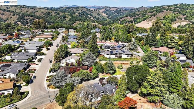 4571 Ewing Rd, Castro Valley, CA 94546