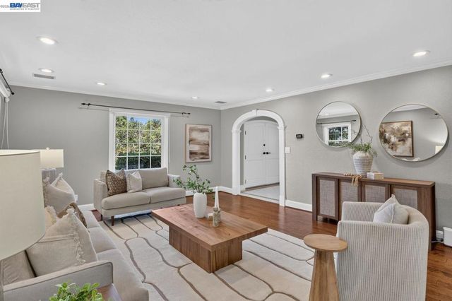 4571 Ewing Rd, Castro Valley, CA 94546