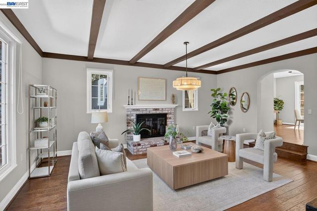4571 Ewing Rd, Castro Valley, CA 94546