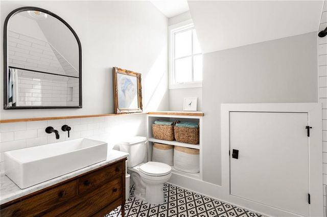 11297 Serenbe Lane, Chattahoochee Hills, GA 30268