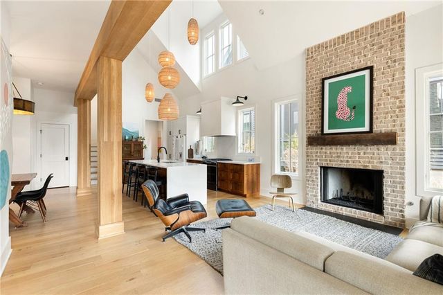 11297 Serenbe Lane, Chattahoochee Hills, GA 30268