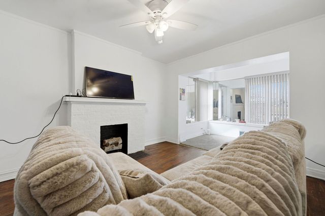 7923 S Carpenter Street, Chicago, IL 60620