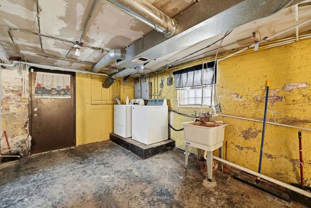 7923 S Carpenter Street, Chicago, IL 60620