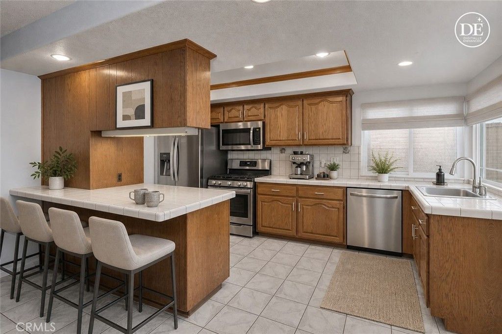 12564 Eckleson, Cerritos, CA 90703 — photo 2