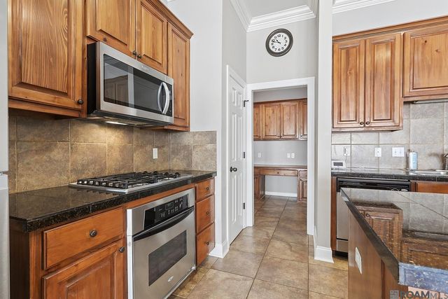 9154 Magnolia Leaf Ave, Baton Rouge, LA 70810