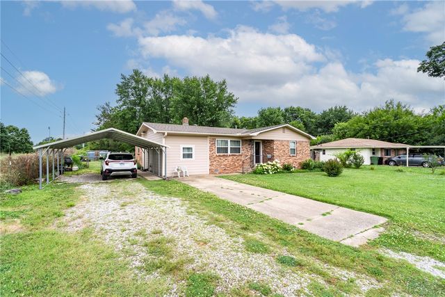 701 E Sumac Street, Rogers, AR 72756