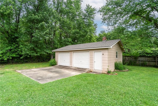 701 E Sumac Street, Rogers, AR 72756