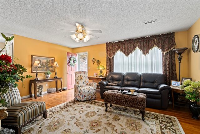 701 E Sumac Street, Rogers, AR 72756