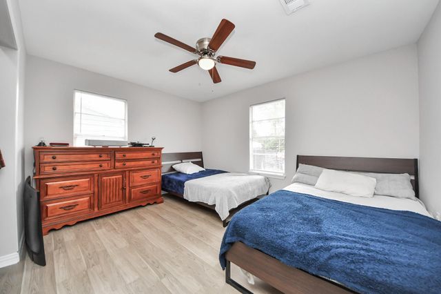10118 Norvic Street, Houston, TX 77029