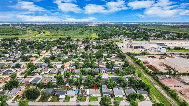 10118 Norvic Street, Houston, TX 77029