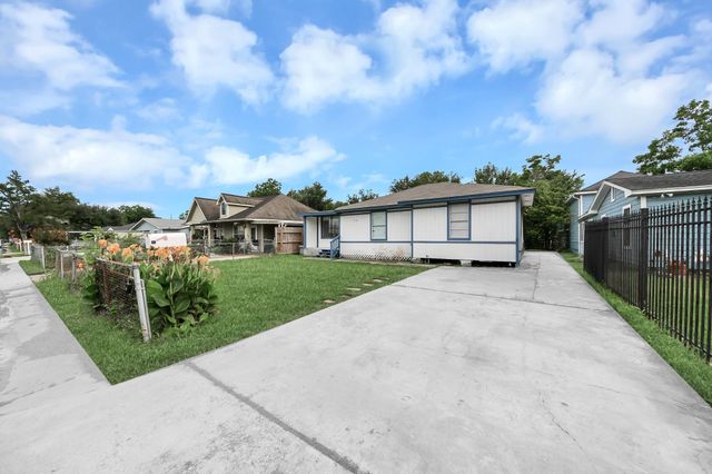 10118 Norvic Street, Houston, TX 77029